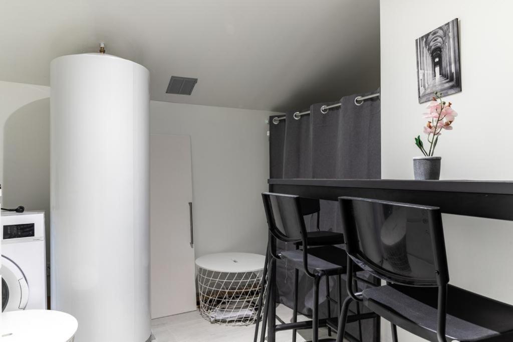 Hsh Batignolles Sauffroy Charming Apartment 8P 파리 외부 사진